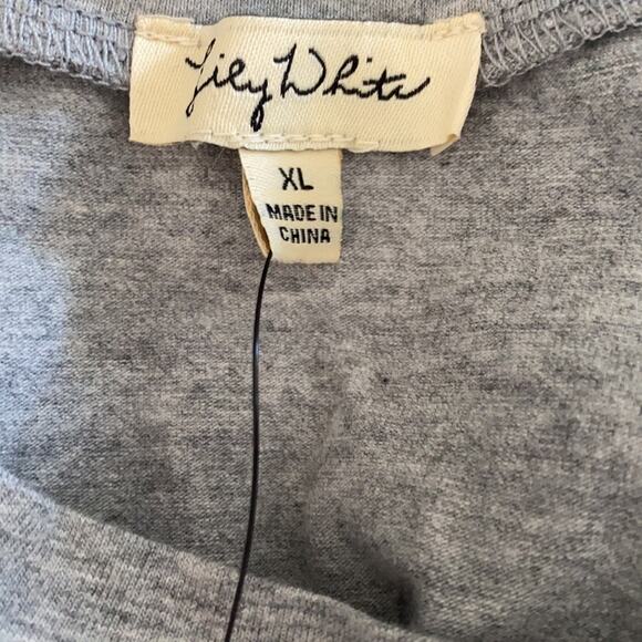 Lily White GRETA RUFFLE SHOULDER BODYSUIT - Picture 6 of 12